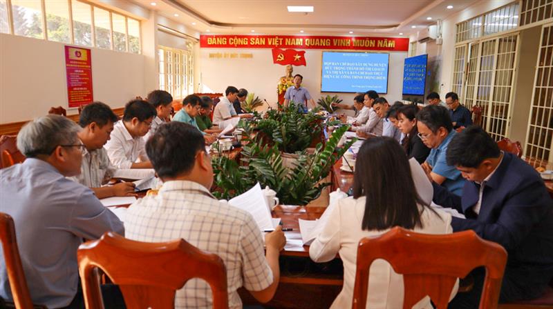 Quang cảnh cuộc họp