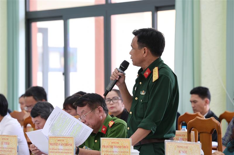 Đồng chí Nguyễn Văn Thành - Chỉ huy trưởng Ban Chỉ huy Quân sự huyện, phát biểu