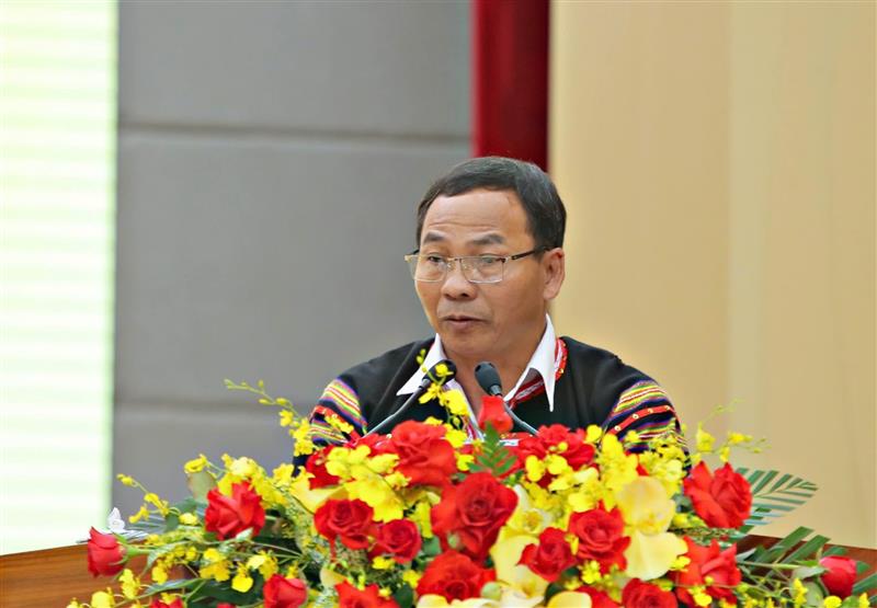 Ông K'Sung - đại diện huyện Đơn Dương phát biểu tham luận về việc ứng dụng Khoa học - công nghệ ở vùng đồng bào DTTS.