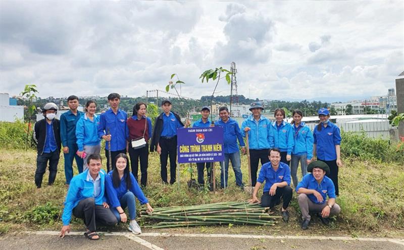 Thành Đoàn Bảo Lộc thực hiện Công trình Thanh niên chào mừng Đại hội Đảng bộ tỉnh Lâm Đồng