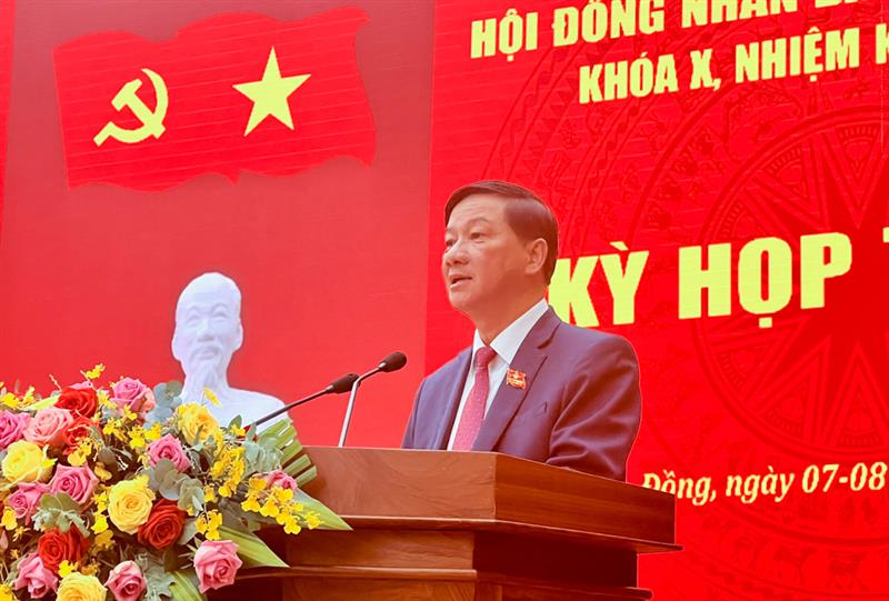 Bí thư Tỉnh ủy, Chủ tịch HĐND tỉnh Trần Đức Quận phát biểu bế mạc kỳ họp.