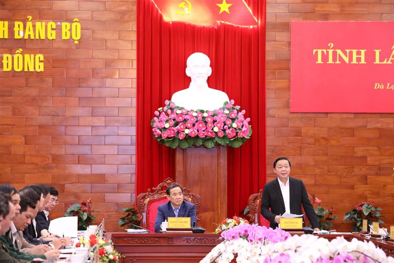 Phó Thủ tướng Chính phủ Trần Hồng Hà và Quyền Bí thư Tỉnh uỷ Lâm Đồng Nguyễn Thái Học chủ trì buổi làm việc.