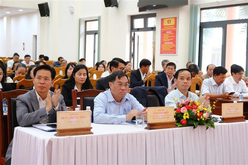Các đại biểu tham dự Hội nghị