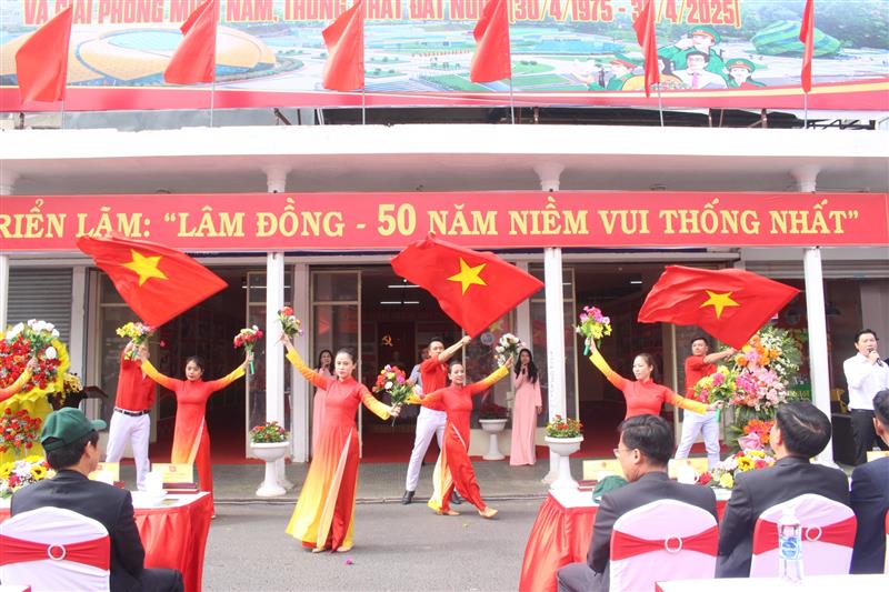 Chương trình nghệ thuật chào mừng lễ khai mạc