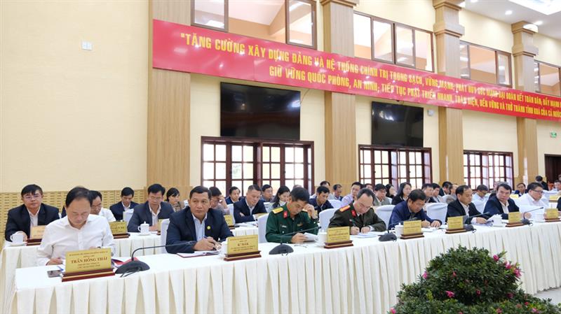 Các đồng chí Uỷ viên Ban Thường vụ Tỉnh ủy tham dự Hội nghị.