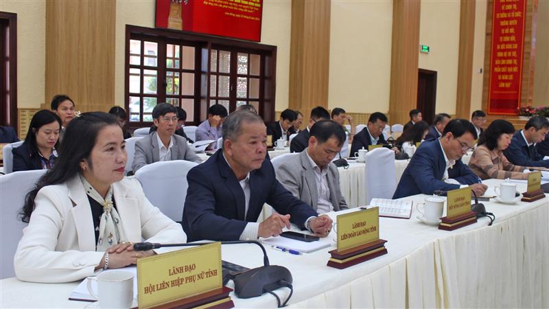 Các đại biểu tham dự hội nghị.