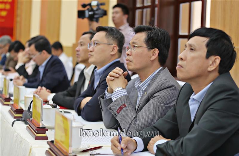 Các đồng chí lãnh đạo các địa phương trên địa bàn tỉnh tham dự buổi làm việc.