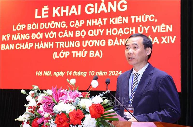 Quyền Bí thư Tỉnh ủy Lâm Đồng Nguyễn Thái Học, Lớp trưởng Lớp Bồi dưỡng phát biểu. Ảnh: Văn Điệp/TTXVN