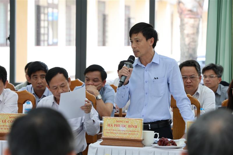 Đồng chí Hà Phước Bình - Trưởng Ban Tổ chức Huyện ủy, phát biểu