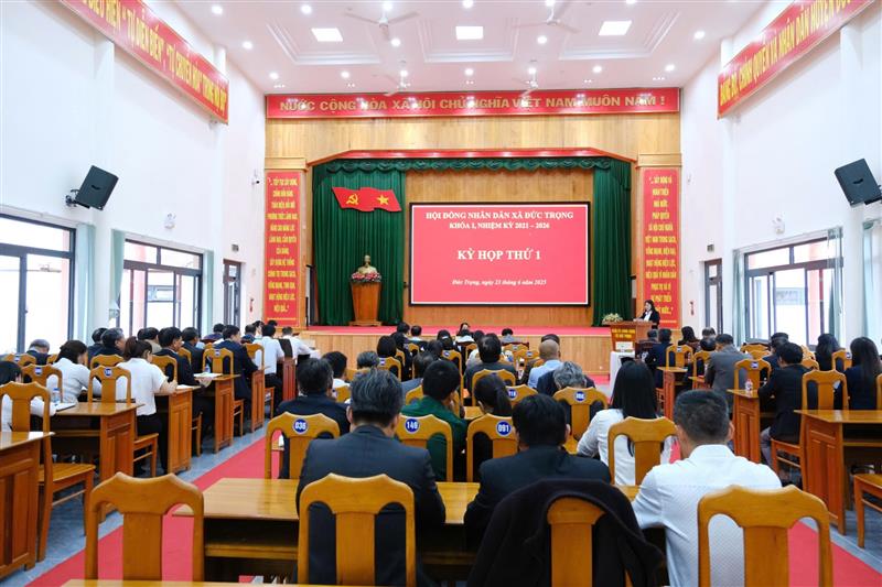 Quang cảnh vận hành thử nghiệm Kỳ họp HĐND xã Đức Trọng lần thứ nhất