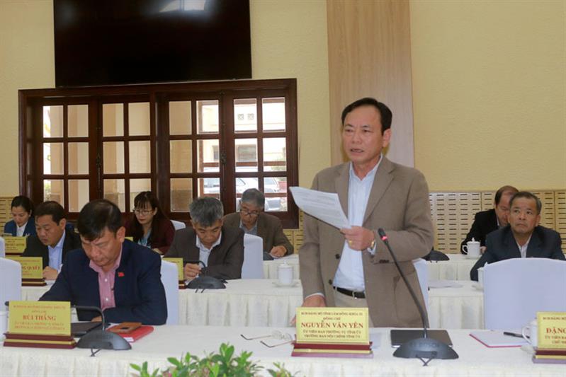 Các đại biểu đóng góp ý kiến tại hội nghị