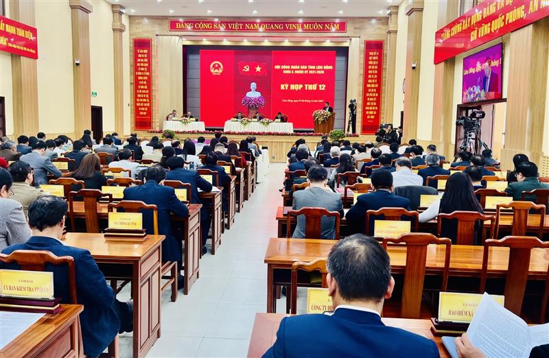 Quang cảnh phiên bế mạc kỳ họp thứ 12 HĐND tỉnh khoá X.