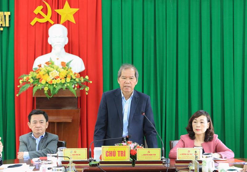 Đồng chí Nguyễn Xuân Tiến - Ủy viên TW Đảng, Bí thư Tỉnh ủy Lâm Đồng phát biểu chỉ đạo tại buổi làm việc