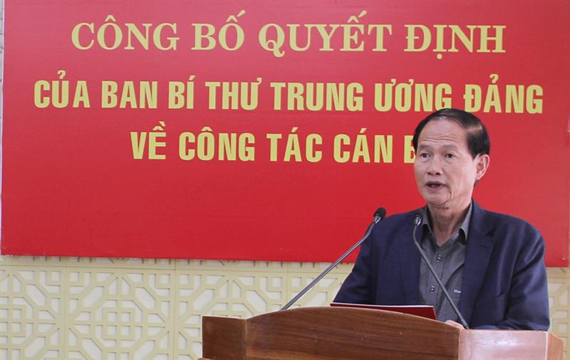 Đồng chí Nguyễn Trọng Ánh Đông - Ủy viên Ban Thường vụ, Trưởng Ban Tổ chức Tỉnh ủy đã công bố quyết định của Ban Bí thư Trung ương Đảng tại buổi lễ.