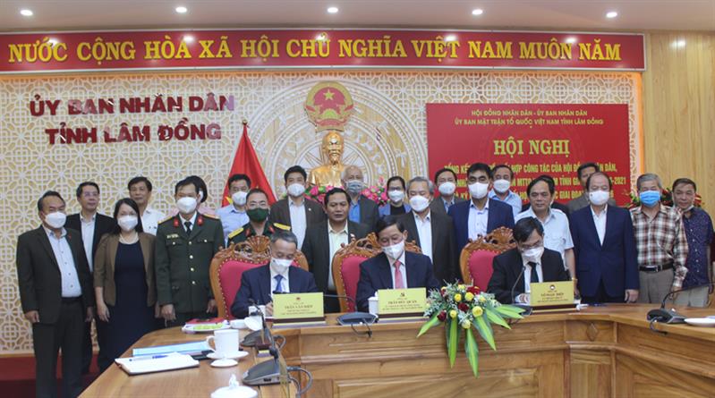 Lãnh đạo 3 bên: HĐND - UBND - Ủy ban MTTQ Việt Nam tỉnh ký kết quy chế phối hợp công tác giai đoạn 2022 - 2026