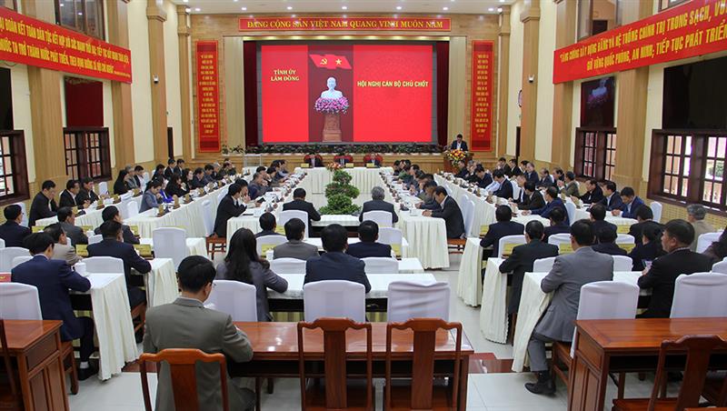 Quang cảnh hội nghị cán bộ chủ chốt toàn tỉnh để thực hiện quy trình giới thiệu nhân sự quy hoạch Ủy viên Ban Chấp hành Trung ương Đảng khóa XIV.