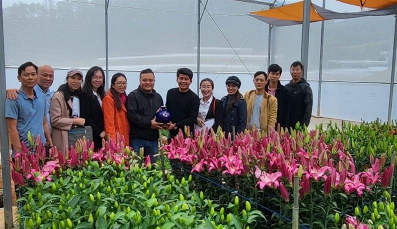 Hiệp hội Hoa Đà Lạt thăm các công ty hội viên tại Lạc Dương, các công ty đã chuẩn bị sẵn sàng đón khách cho dịp Festival Hoa.
