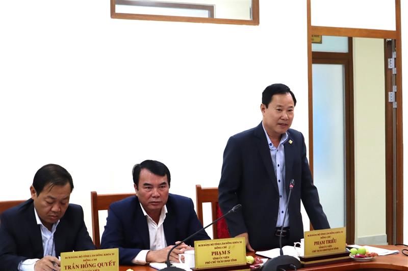 Chủ tịch Ủy ban MTTQ Việt Nam tỉnh Lâm Đồng Phạm Triều ý kiến về việc thực hiện quy chế dân chủ ở cơ sở và công tác dân tộc, tôn giáo.