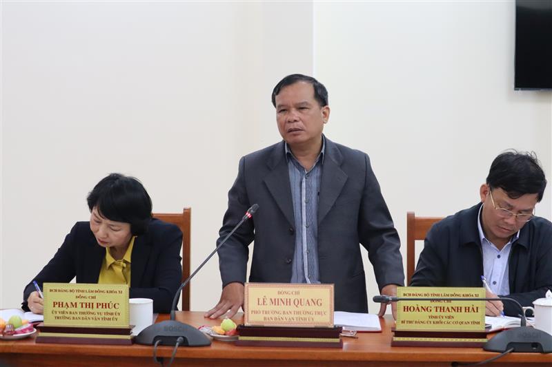 Phó Ban Dân vận Tỉnh ủy Lâm Đồng Lê Minh Quang trình bày ý kiến về những vấn đề trong công tác dân vận thời gian qua.