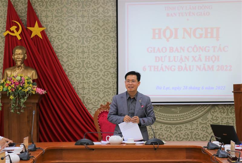 Đồng chí Trần Trung Hiếu – Phó Trưởng ban Thường trực Ban Tuyên giáo Tỉnh ủy chủ trì hội nghị