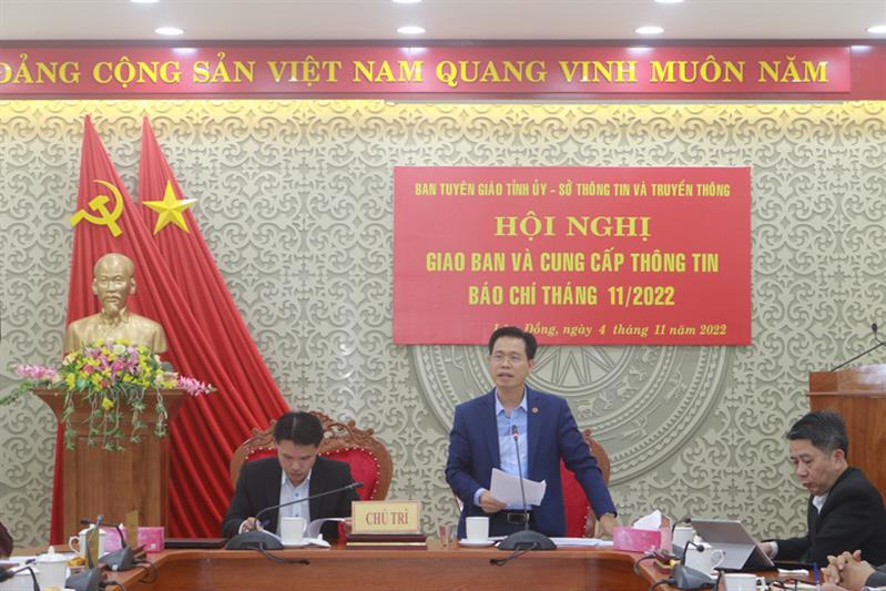 Đồng chí Trần Trung Hiếu - Phó Trưởng ban Thường trực Ban Tuyên giáo Tỉnh ủy kết luận hội nghị.