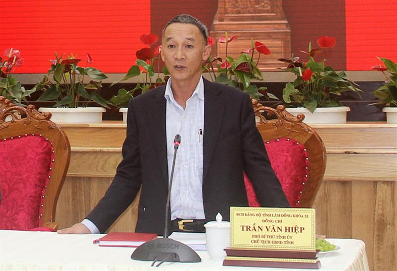 Phó Bí thư Tỉnh ủy, Chủ tịch UBND tỉnh Trần Văn Hiệp phát biểu tại hội nghị. Phó Bí thư Tỉnh ủy, Chủ tịch UBND tỉnh Trần Văn Hiệp phát biểu tại hội nghị.
